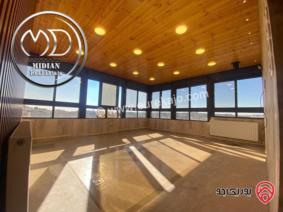 شقة للايجار طابق أخير مع روف في عمان - خلدا - العوجانية مساحة 425م مع تراسات تشطيبات ديكورات فاخرة اطلالة بانورامية خلابة