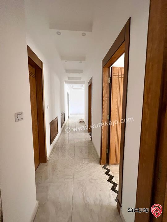 شقة جديدة لم تسكن مساحة 180م طابق ثاني للبيع في عمان - شفا بدران 