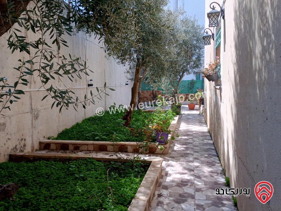 منزل دوبلكس مساحة 155م على أرض 245م للبيع في عمان - اسكان ابو نصير القديم
