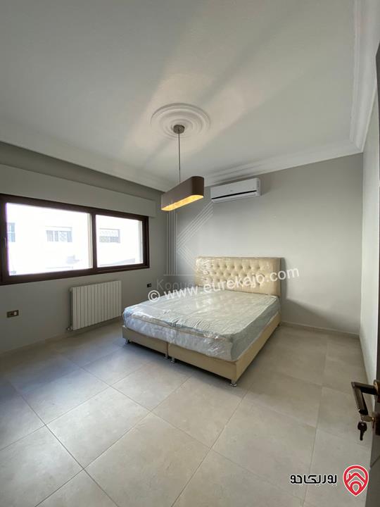 شقة فاخرة مساحة 195م طابق ثاني للبيع في عمان - ام اذينة