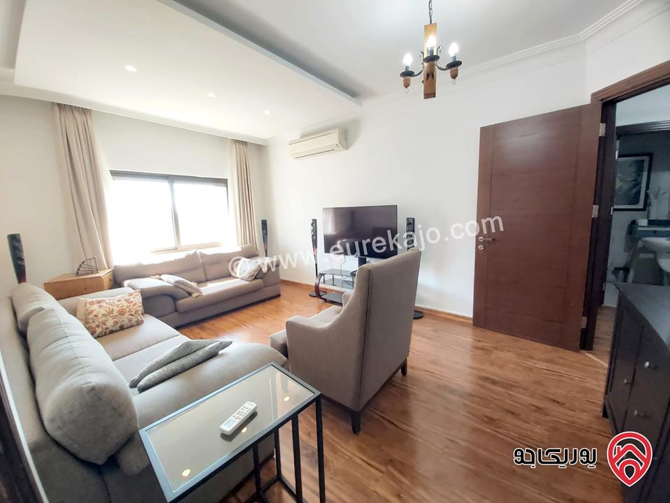 شقة مفروشة فخمة طابق أول مساحة 180م للايجار في عمان - الشميساني