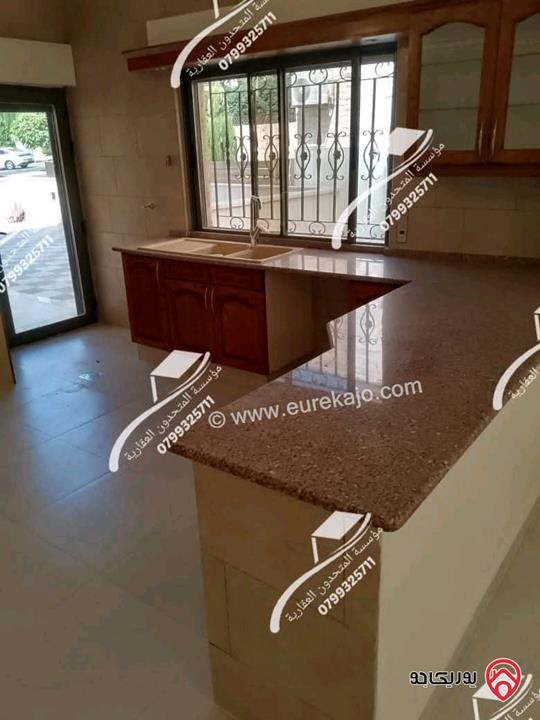 شقة ارضية مساحة 180م داخلي و 80م خارجي للإيجار فارغة في عمان - خلدا