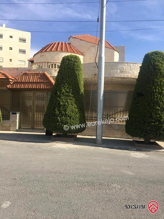 فيلا فاخرة مساحة 630م على أرض 534م للبيع في عمان – شارع الإذاعة والتلفزيون، خلف بن العميد