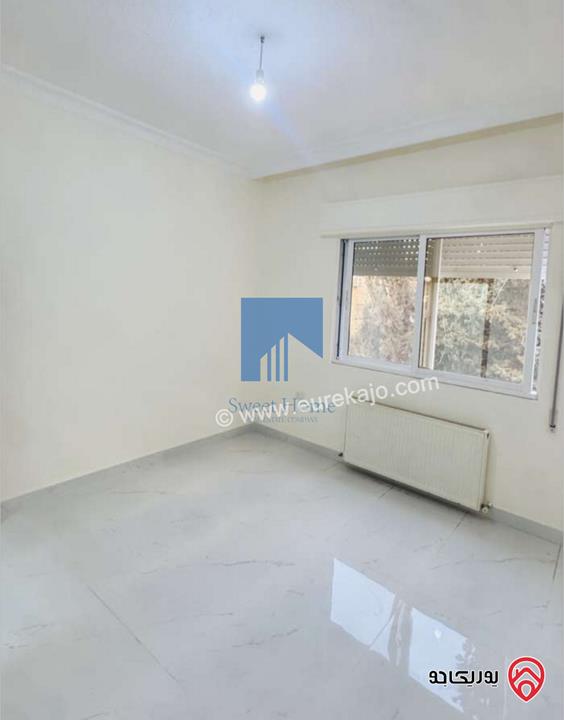 شقة مميزة طابق ثاني 135م تشطيب سوبر ديلوكس للبيع في عمان - الجاردنز