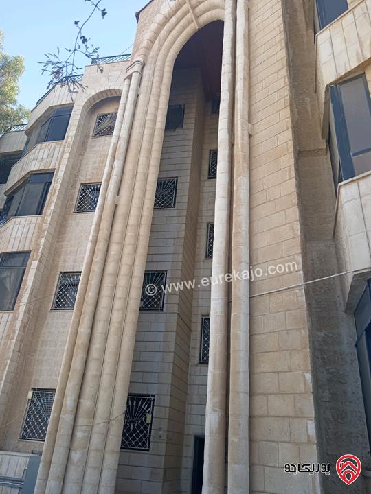 عمارة سكنية خاصة عائلية أربع طوابق وروف للبيع في طبربور طارق حي الشهيد الشمالي