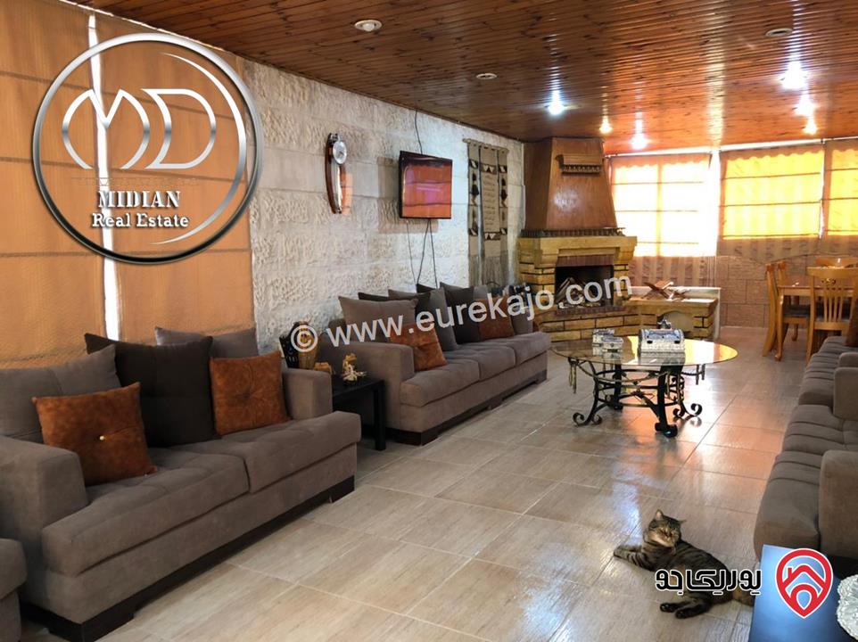 شقة شبه ارضي مفروشة للايجار في عمان - ضاحية الرشيد مساحة 180م مع ترس 60م تشطيبات و فرش سوبر ديلوكس