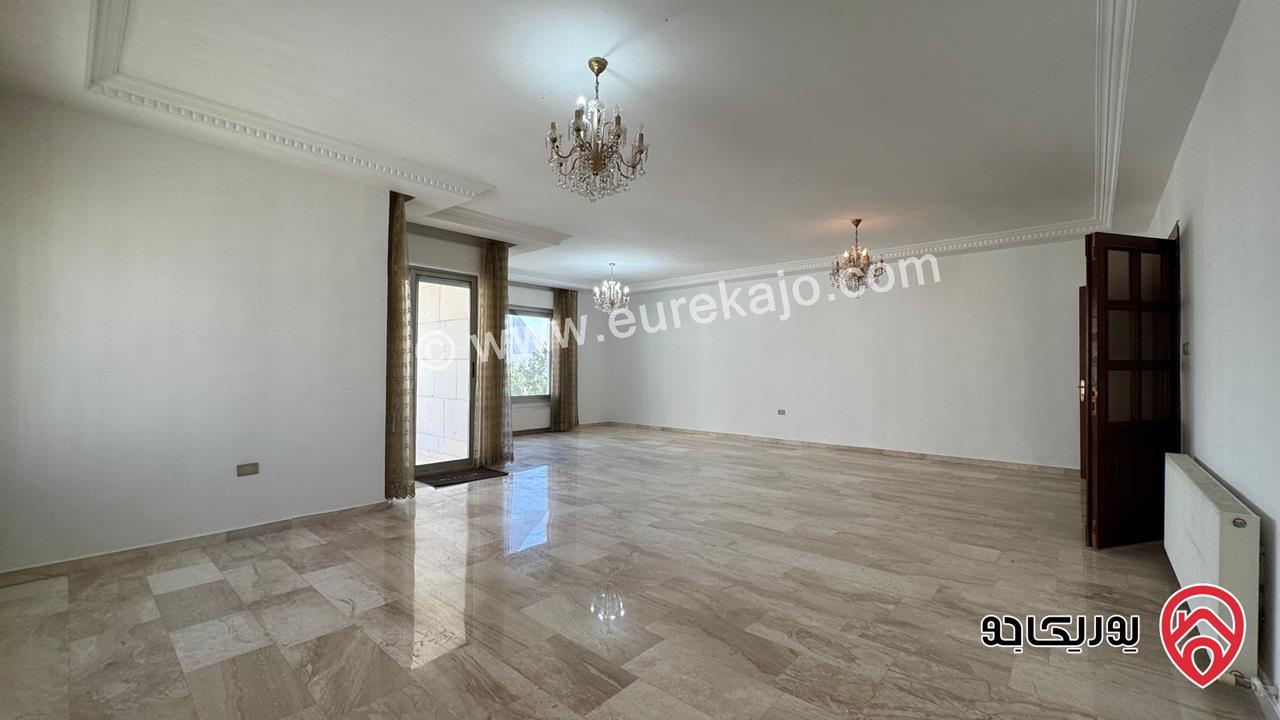Unfurnished 4 Bedroom Apartment 300 Sqm for rent in Amman - 5th Circle