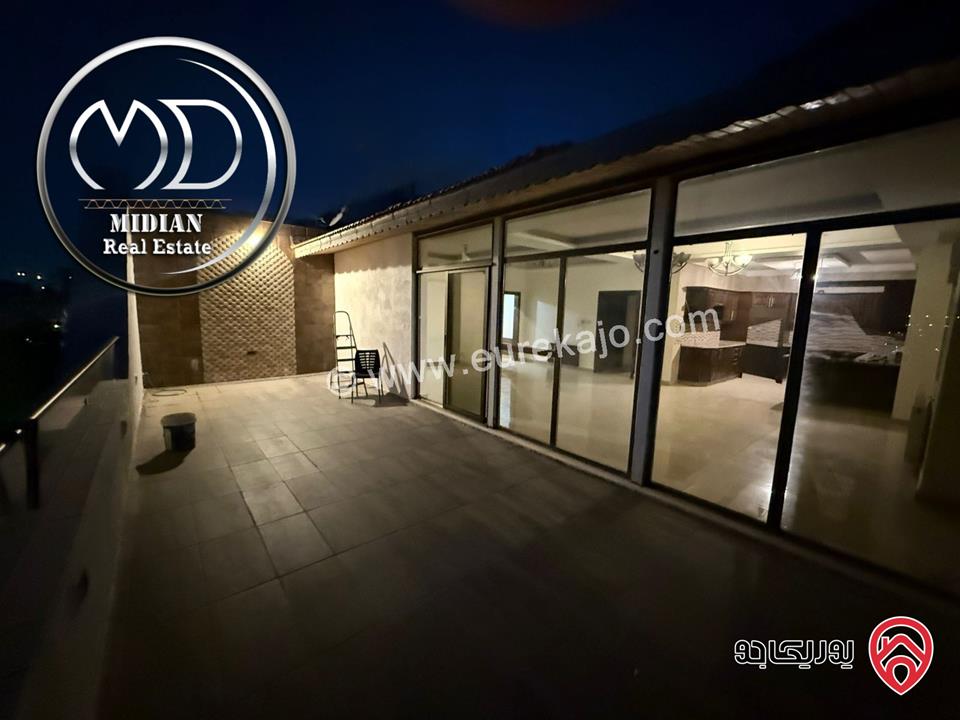 رووف فارغ للايجار في عمان - ام السماق مساحة 120م مع ترس 50م تشطيبات سوبر ديلوكس اطلالة جميلة بسعر مميز