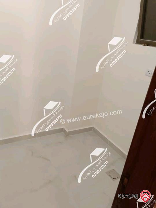 شقة ارضية مساحة 180م داخلي و 80م خارجي للإيجار فارغة في عمان - خلدا