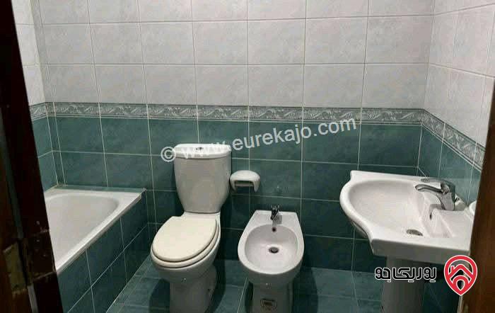 شقة فارغة طابق ثالث مساحة 250م للايجار في عمان - عبدون