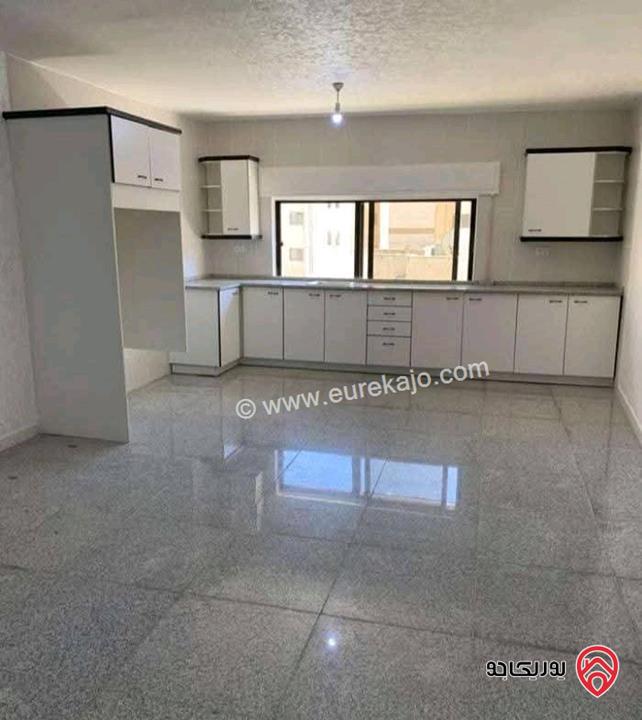 شقة فارغة مساحة 130م طابق ثالث للايجار في عمان - تلاع العلي