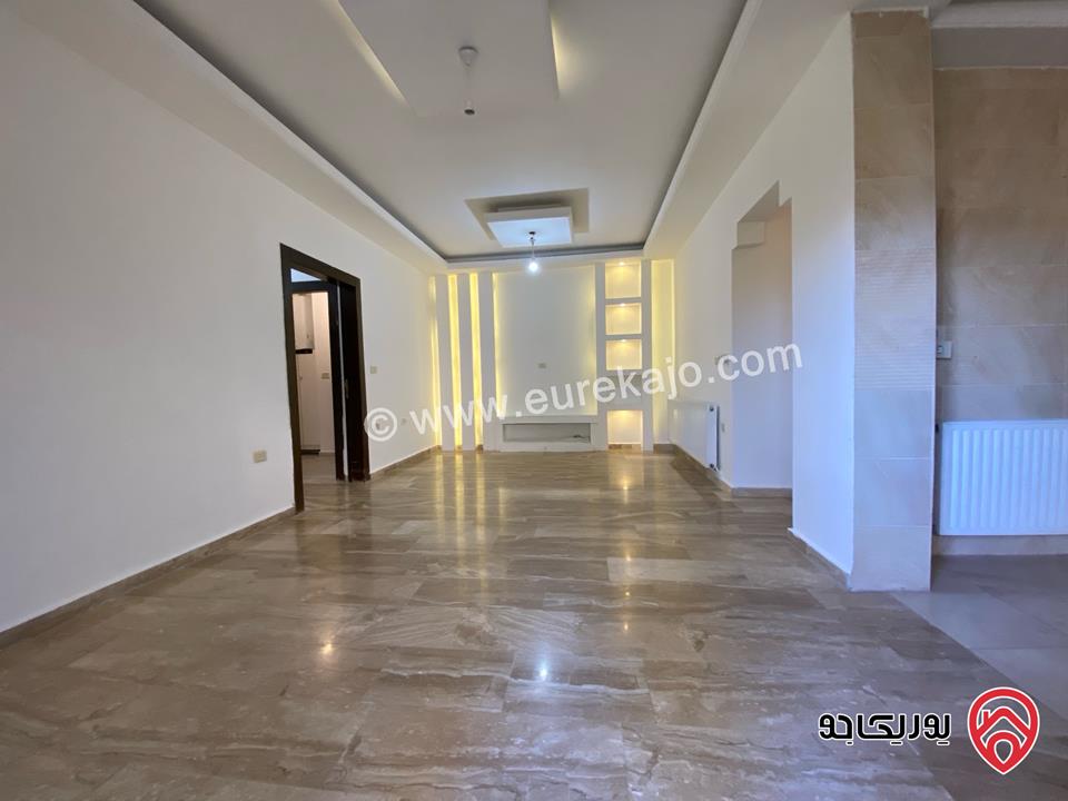 شقة ديلوكس طابق ارضي مساحة 190م داخلي و 50م خارجي للايجار في عمان - تلاع العلي 