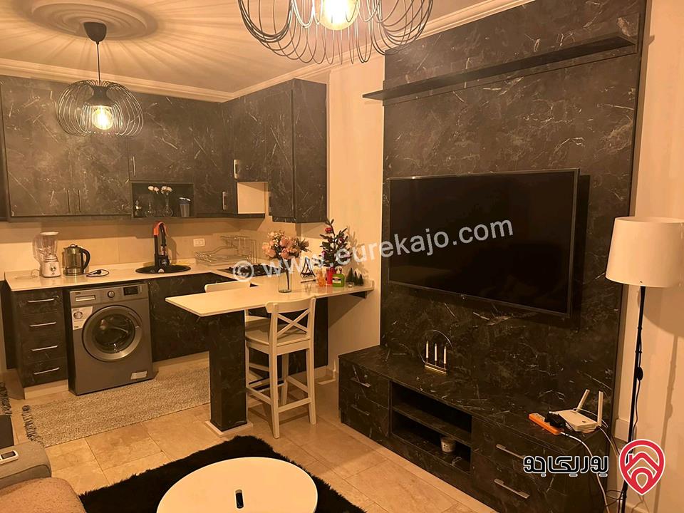 شقة فخمة ارضية مساحة 90م و 60م خارجي استثمارية للبيع في عمان - ضاحية الامير راشد بسعر لقطة 