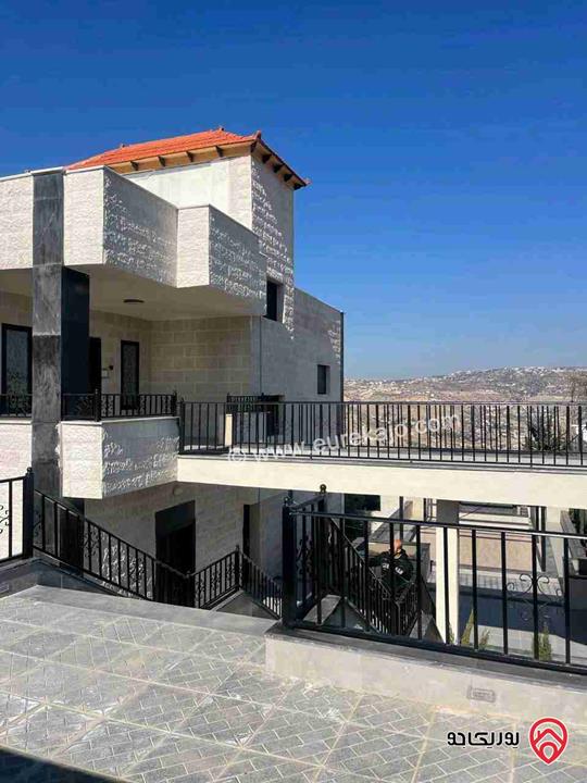 فيلا مساحة 600م على أرض 1 دونم و 112م للبيع في عمان - ام السوس 