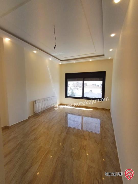 شقة فارغة مساحة 160م طابق ثاني للايجار في عمان - الرابية 
