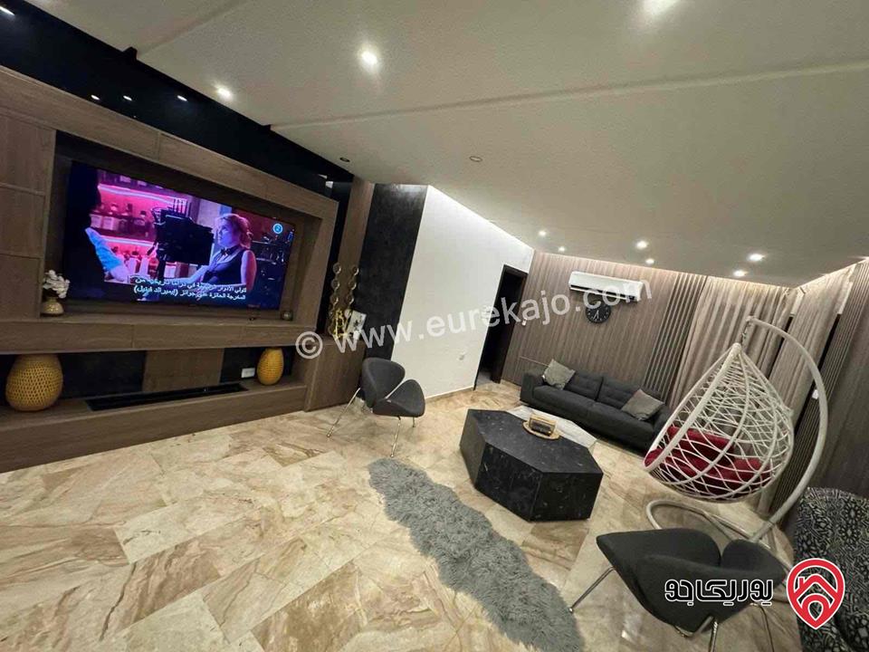 شقة مساحة 140م مع روف منفصل 70م للبيع في عمان - عبدون 