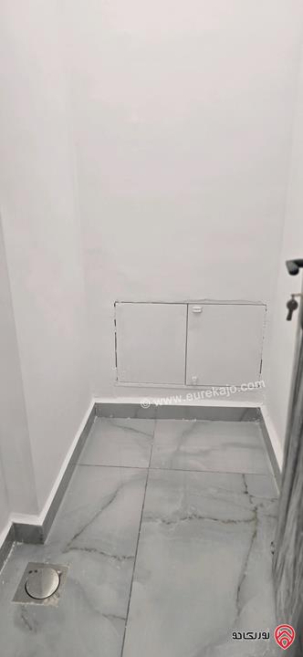 شقة أرضية مساحة 170م داخلي و 140م خارجي للبيع في عمان - الجبيهة 