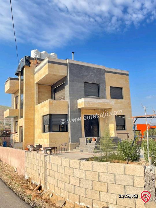 فيلا مساحة 400م على أرض 500م للبيع في السلط - السرو