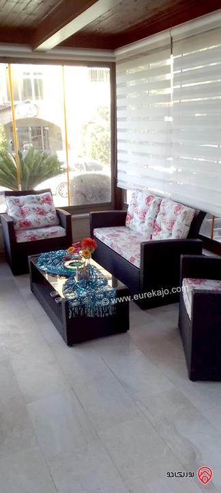 شقة أرضية مفروشة فخمة مساحة 220م مع حديقة كبيرة 350م و كراج و مدخل خاص للإيجار في عمان - الرابية