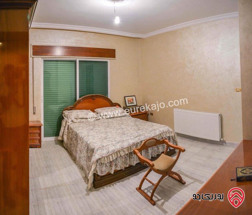 فيلا متلاصقة مساحة 930م على أرض 420م للبيع في عمان - ضاحية الرشيد 