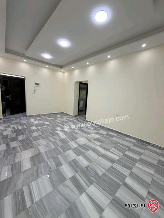 شقة طابق أرضي معلق مساحة 130م للبيع في عمان - ضاحية الرشيد