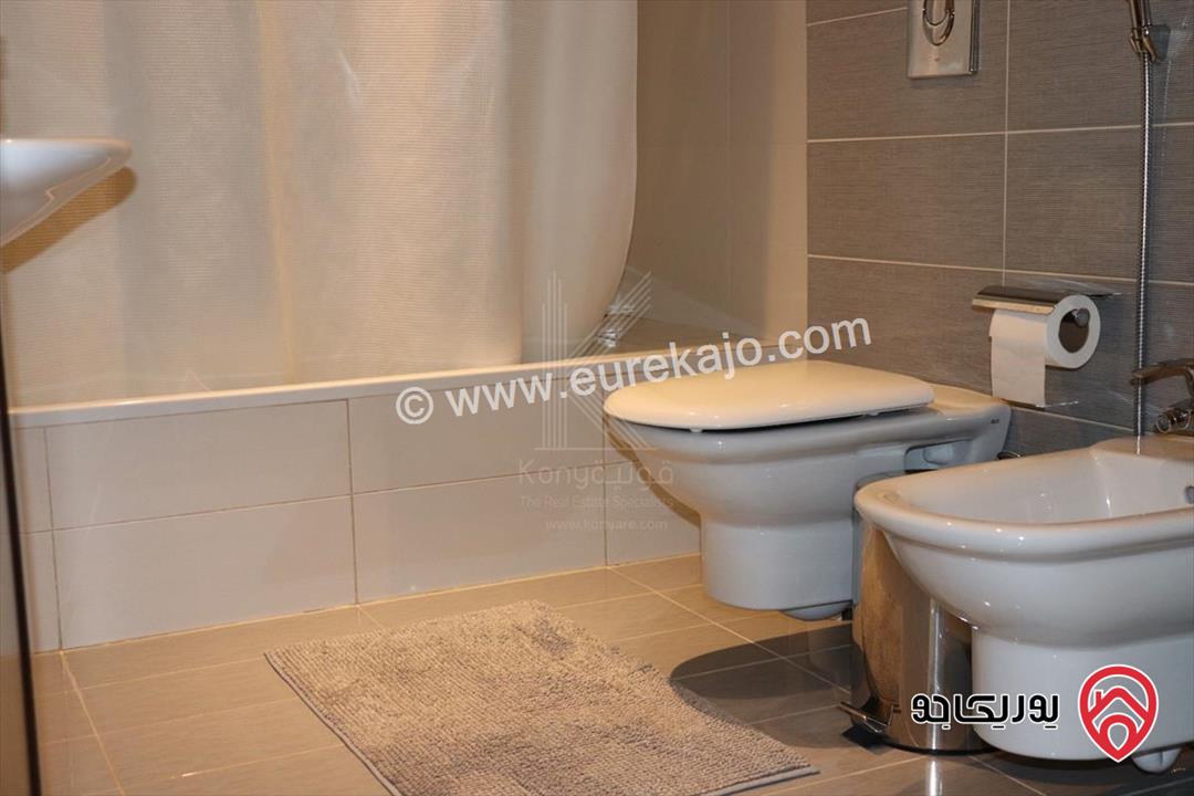 شقة فاخرة طابق أول مساحة 308م للبيع في عمان - دير غبار