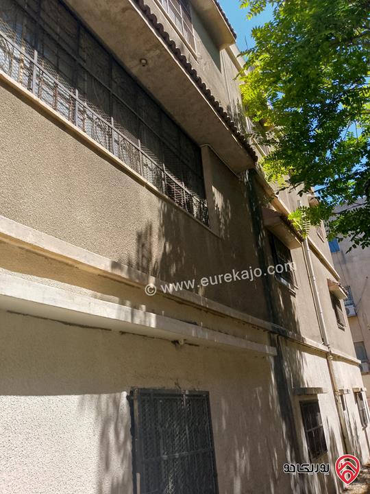 عمارة على أرض تجارية 500م للبيع في عمان - جبل النزهة - قرب الدوار 