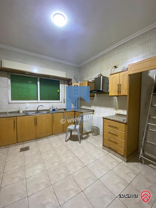 شقة أرضية مساحة 157م مع حديقة وترسات 100م للبيع في عمان - خلدا