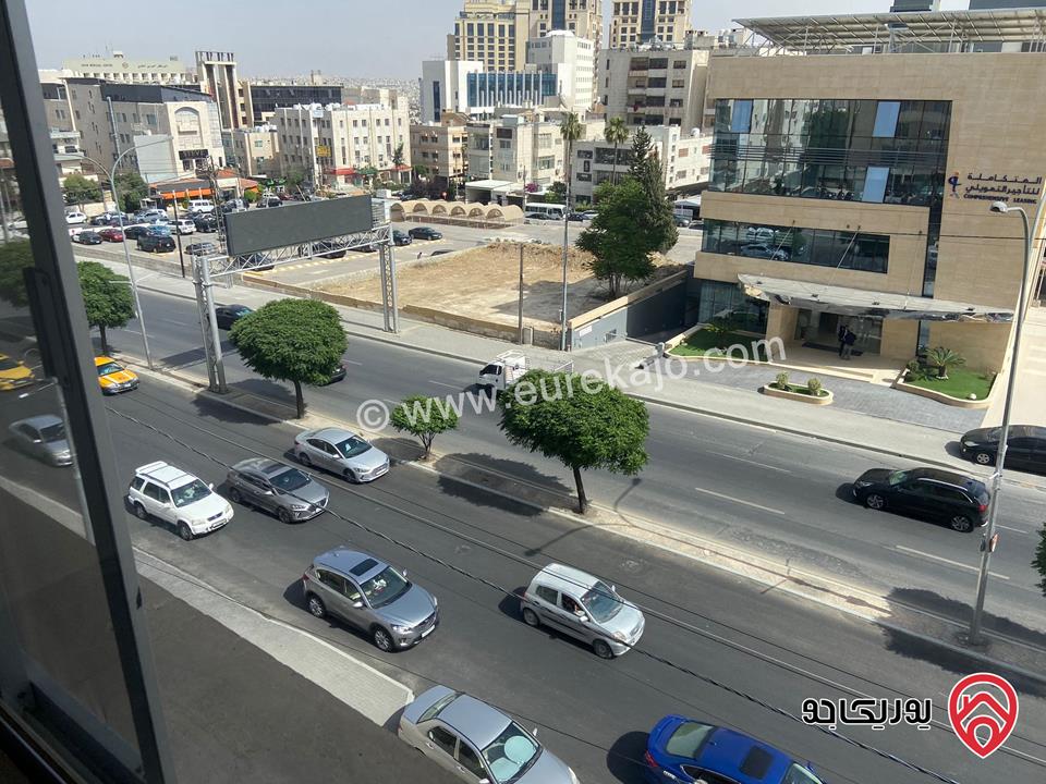 مكتب 170م على الشاريع الرئيسي بين الدوار الخامس والسادس