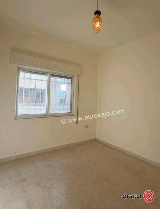 شقة فارغة مساحة 135م طابق ثاني للايجار في عمان - أبو نصير 