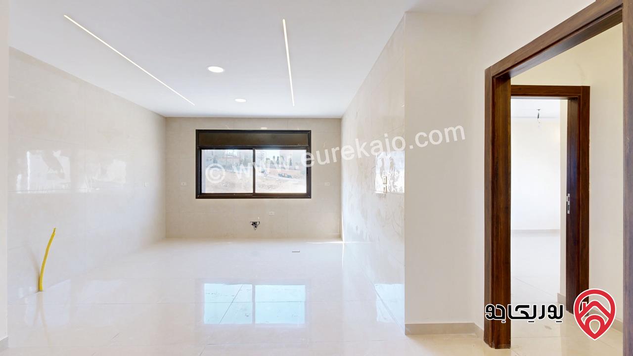 شقة طابق ارضي مساحة 155م داخلي و 50م خارجي للبيع في عمان - شفا بدران منطقة فلل