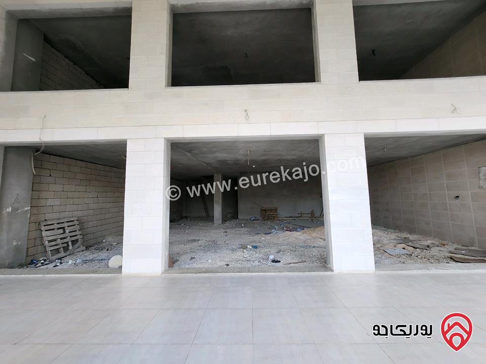 محلات تجارية داخلية مساحة 440 م مع ساحة مطلة للإيجار في عمان - شفا بدران 