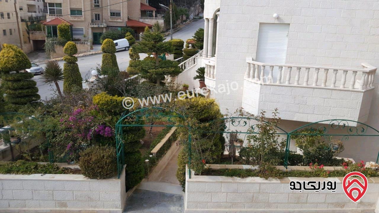 عقار (فيلا مع تسوية و مبني شقتين) مساحة البناء 956م على أرض 944م للبيع في عمان - تلاع العلي 