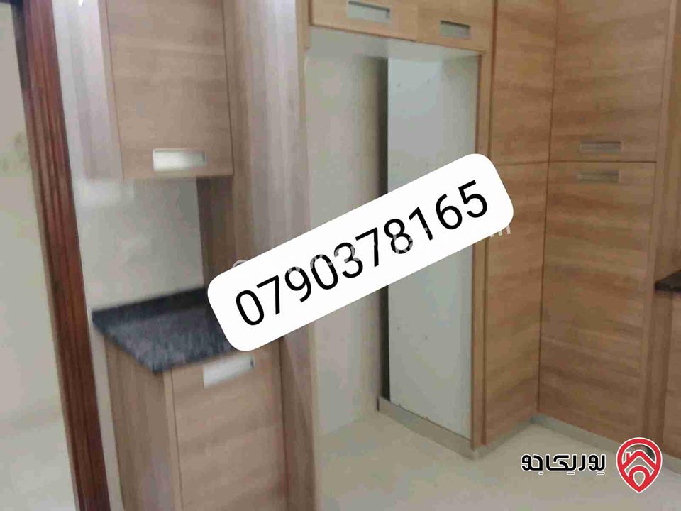 شقة أرضية مساحة 200م داخلي و 150م خارجي للايجار في عمان - الشميساني