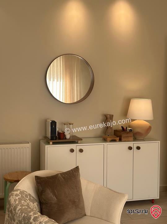 شقة فاخرة مفروشة طابق ثالث مساحة 107م للايجار في عمان - دير غبار