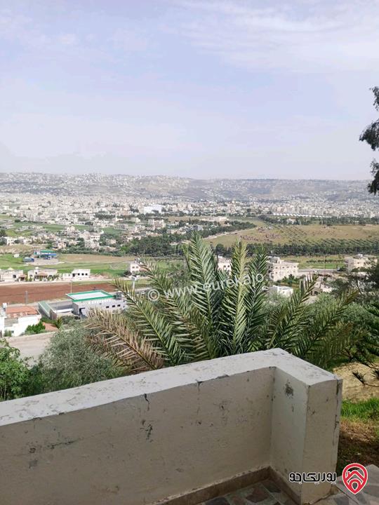 بيت مستقل مساحة 230م على أرض 1256م للبيع في عمان - عين الباشا