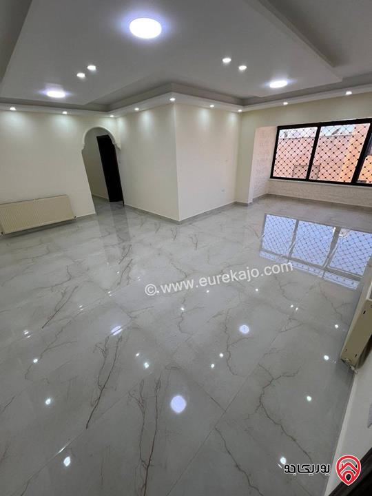 شقة مميزة مساحة 130م طابق ثالث للبيع في عمان - ضاحية الرشيد مجددة بالكامل