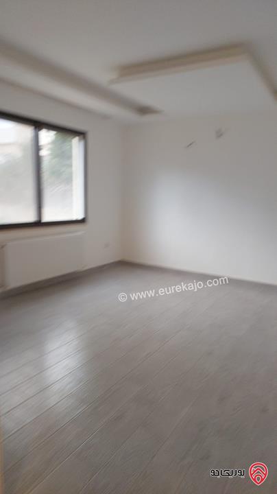 شقة مساحة 195م طابق أول للبيع في عمان - الشميساني