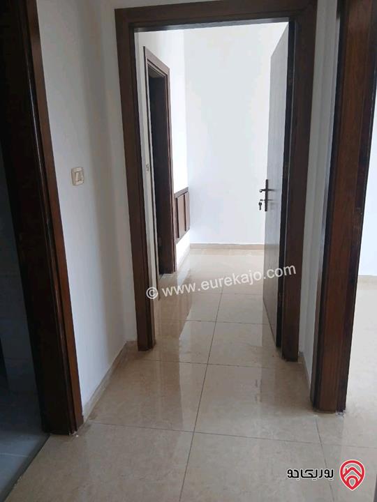 شقة طابق ثالث مساحة 110م للبيع في عمان - البيادر