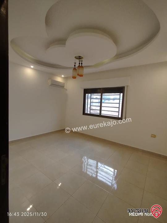 شقة طابق ارضي مساحة 150م داخلي و 70م خارجي وكراج خاص للبيع في عمان - طبربور 