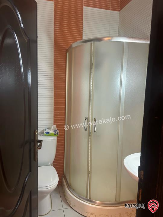 شقة أرضية مساحة 126م داخلي و 32م خارجي للبيع في عمان - طبربور 