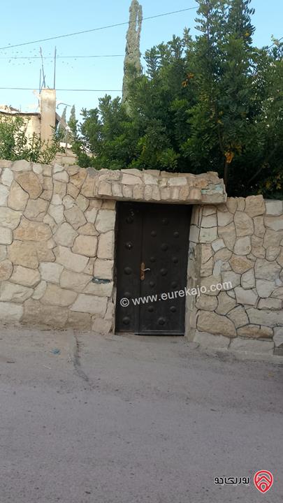 منزل مساحة 150م على أرض 600م للبيع في الزرقاء - الزواهرة