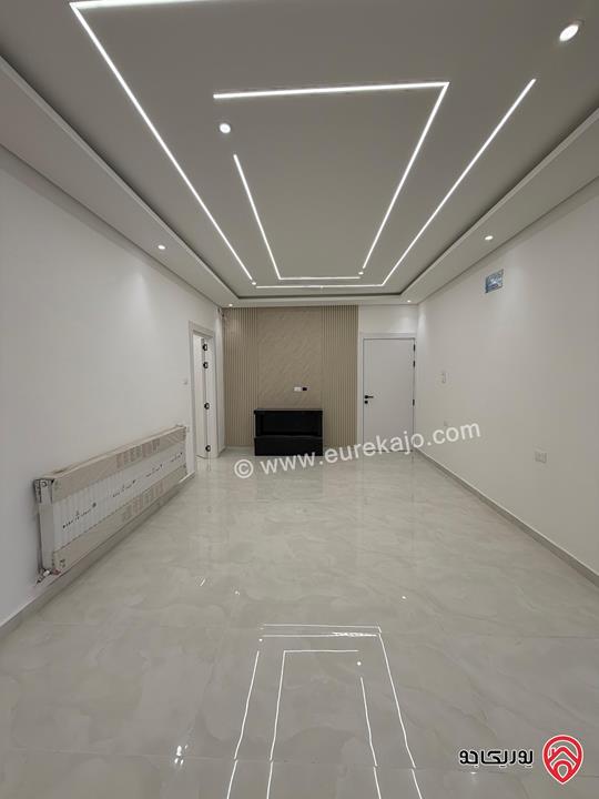 شقة طابق اول مساحة 185 متر سوبر ديلوكس للبيع في عمان - الجبيهة حي المنصور 