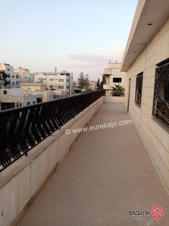 شقة طابق رووف مساحة 270م للايجار في عمان - جبل الحسين