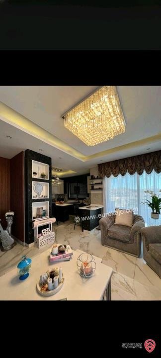 شقة طابق ثالث دوبلكس مساحة 330م للبيع في عمان - طريق المطار