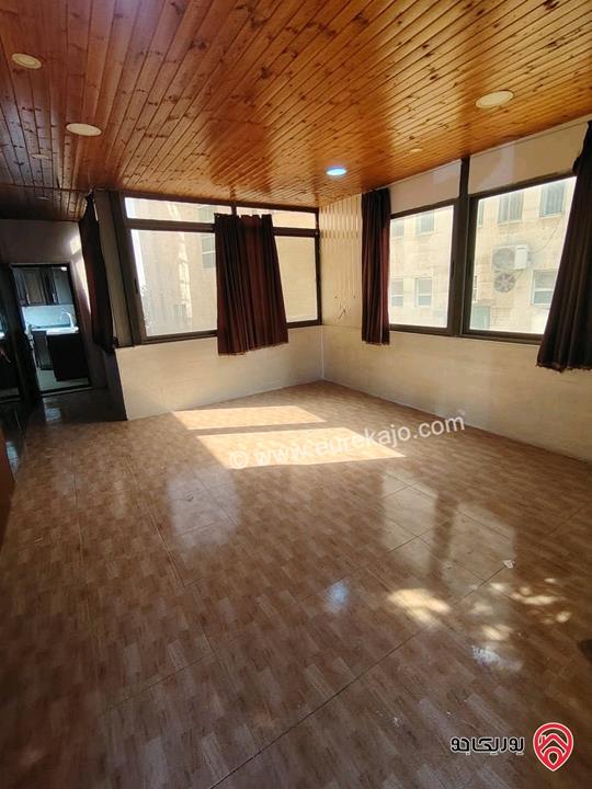 شقة أرضية مساحة 130م داخلي و 50م خارجي للبيع في عمان – طبربور