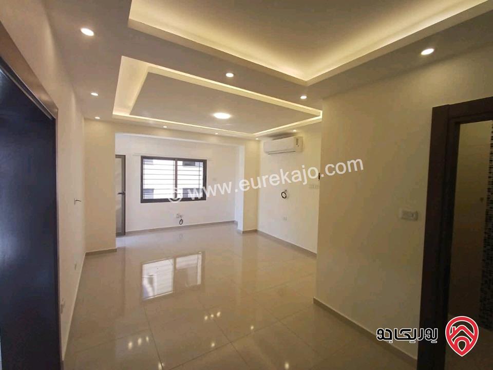 روف فارغ مساحة 130م للايجار في عمان - خلدا