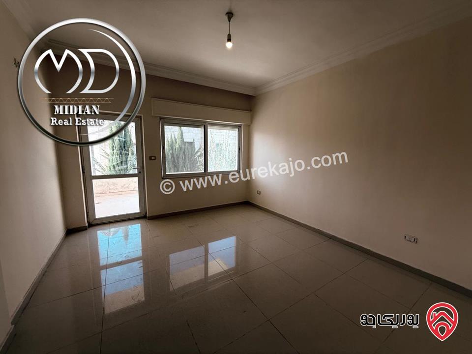 فيلا جديدة للبيع في أجمل مناطق عمان - الظهير مساحة 560م مع مسبح تراسات و حدائق 250م تشطيبات سوبر ديلوكس اطلالة رائعة