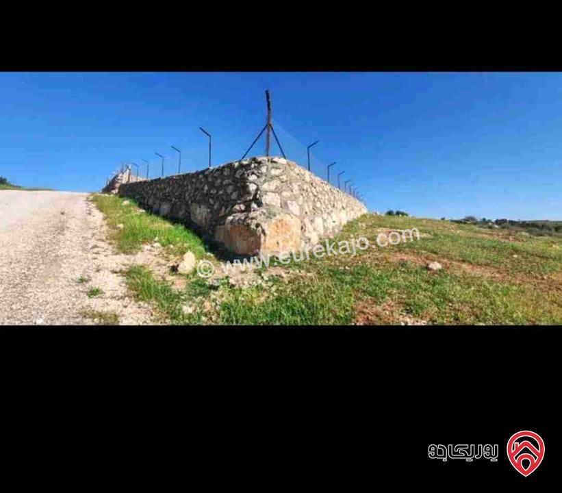 مزرعة مساحة 3400م للبيع في شرق جرش منطقة شاليهات عالية ومطلة