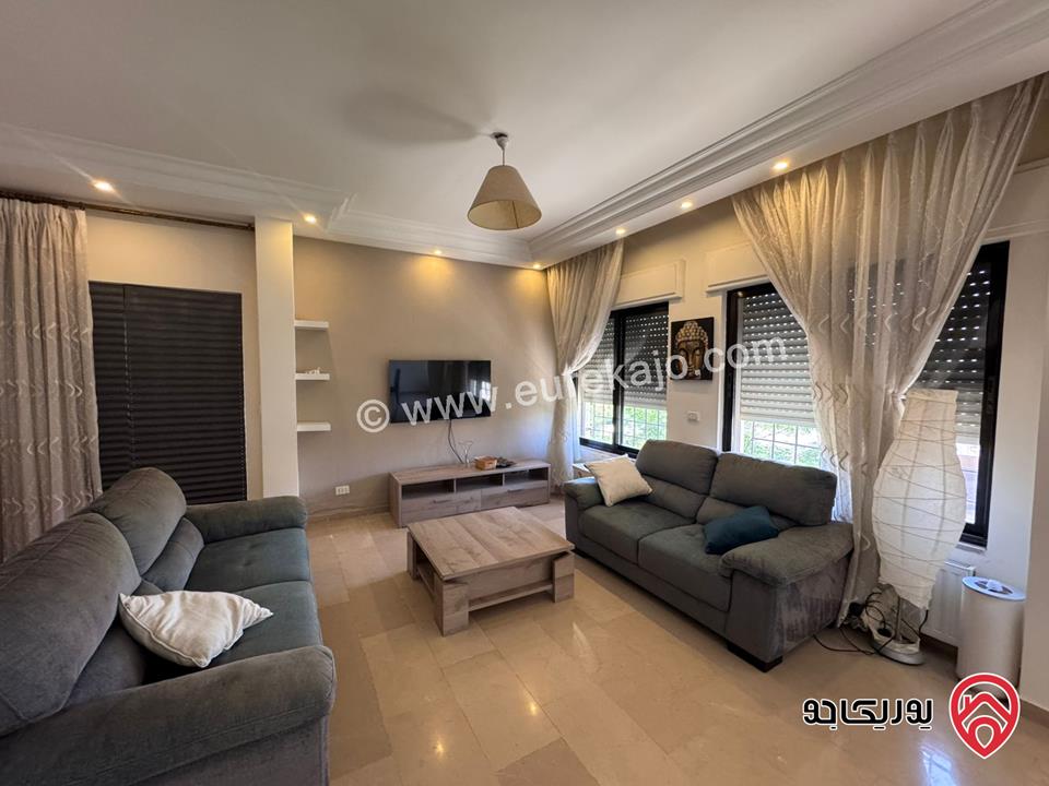 شقة طابق اول من فيلا مفروشة للايجار في عمان - دابوق مساحة البناء 240م والترس 16م